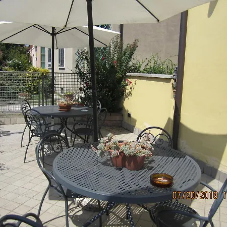Adelphi Room&Breakfast-3